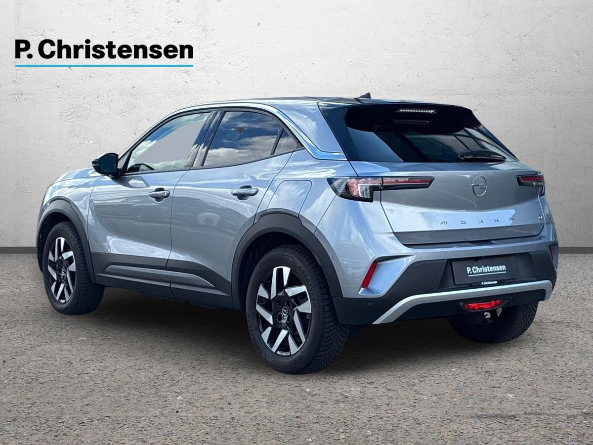 Sølv Opel Mokka-e fra 2023