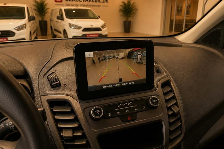 Hvid Ford Transit Connect fra 2022