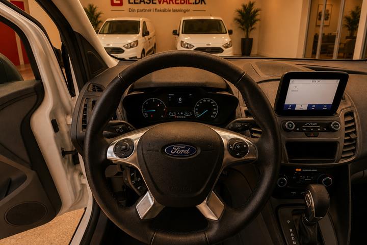 Hvid Ford Transit Connect fra 2022