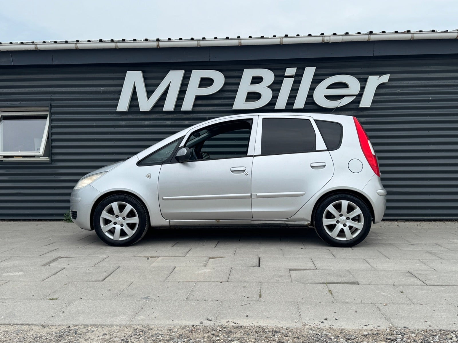 Sølv Mitsubishi Colt fra 2007
