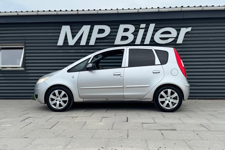 Sølv Mitsubishi Colt fra 2007