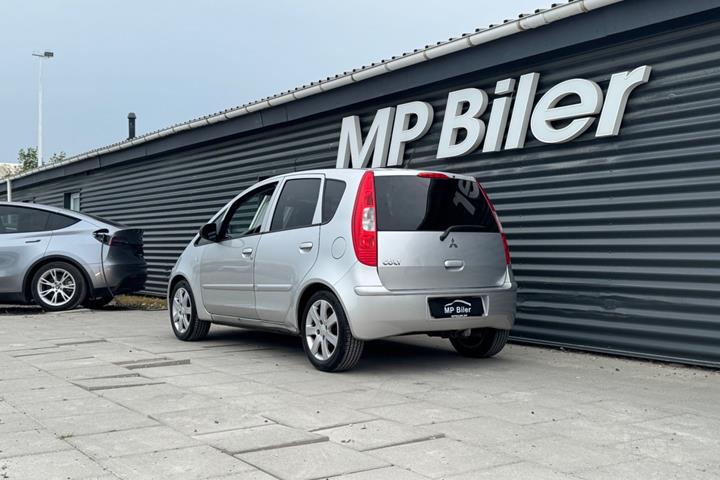 Sølv Mitsubishi Colt fra 2007