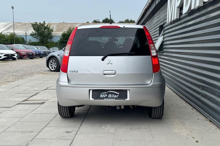 Sølv Mitsubishi Colt fra 2007