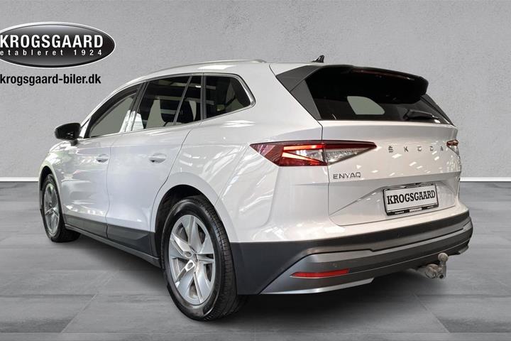 Hvid Skoda Enyaq fra 2022