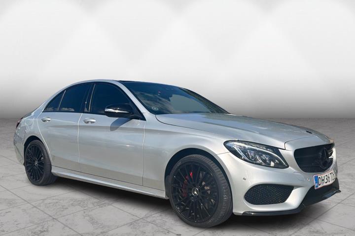Sølv Mercedes C300 fra 2015
