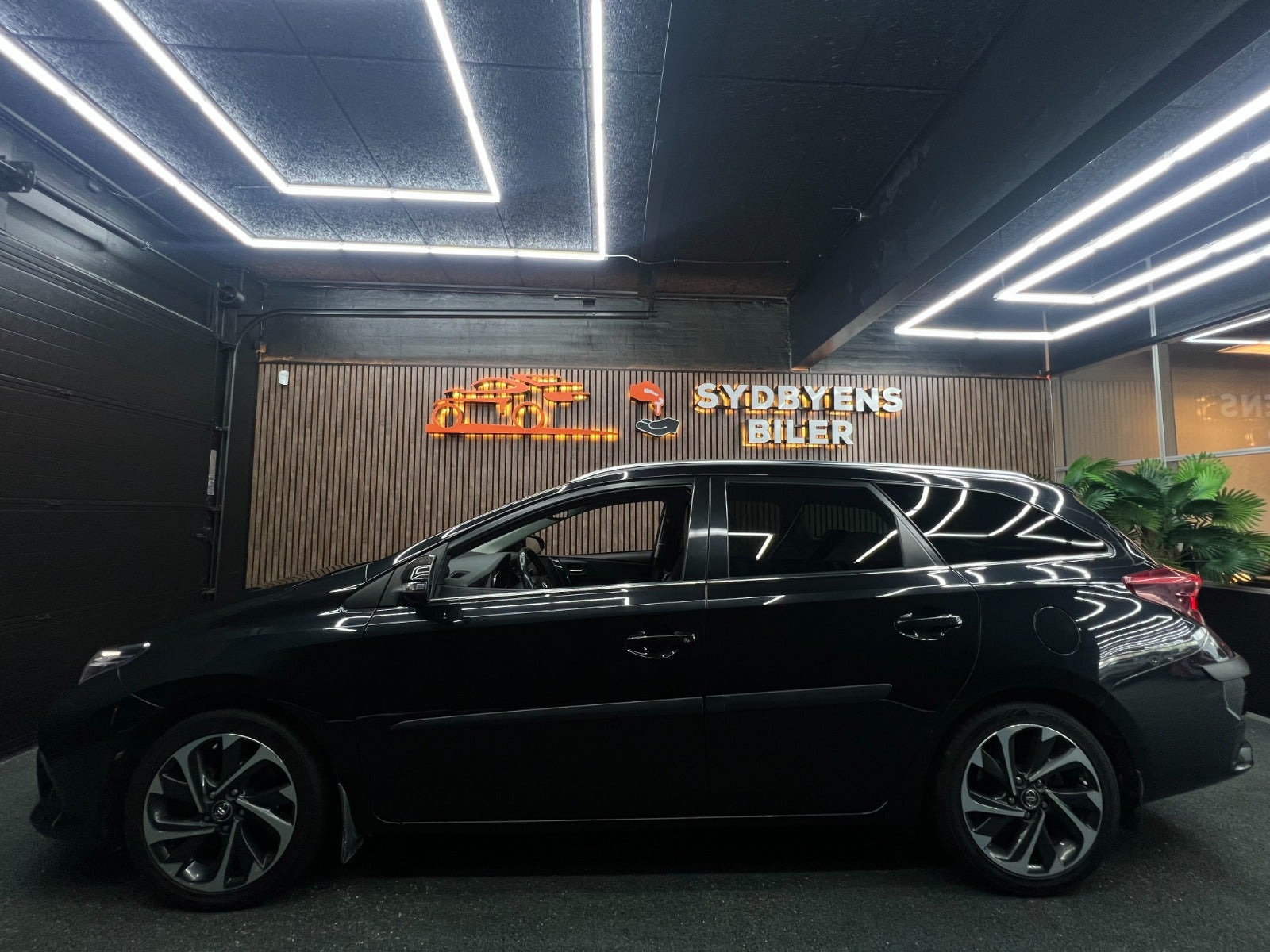 undefined Toyota Auris fra 2016