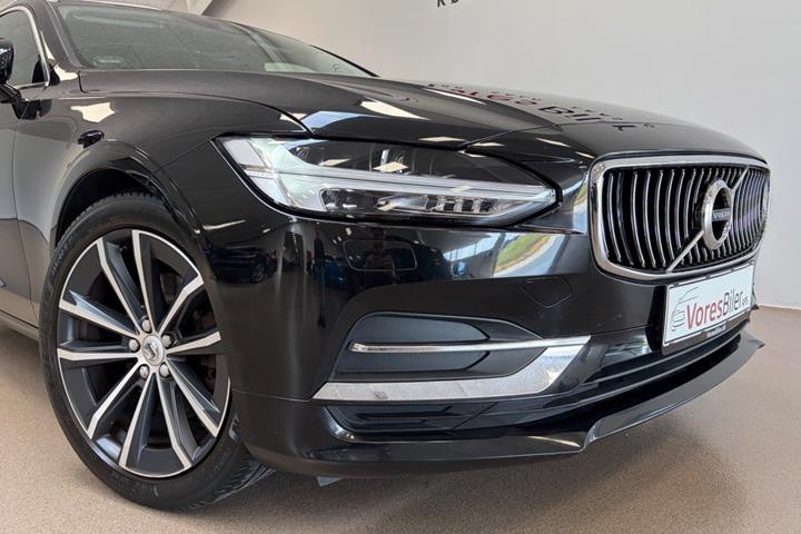 Sort Volvo V90 fra 2017