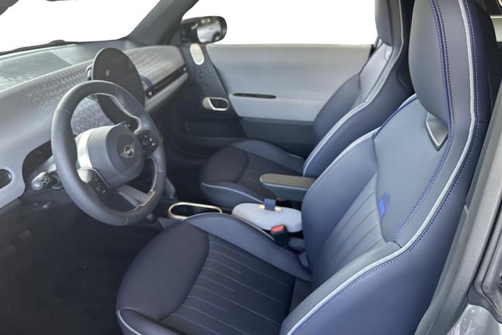 Grå Mini Cooper SE fra 2025