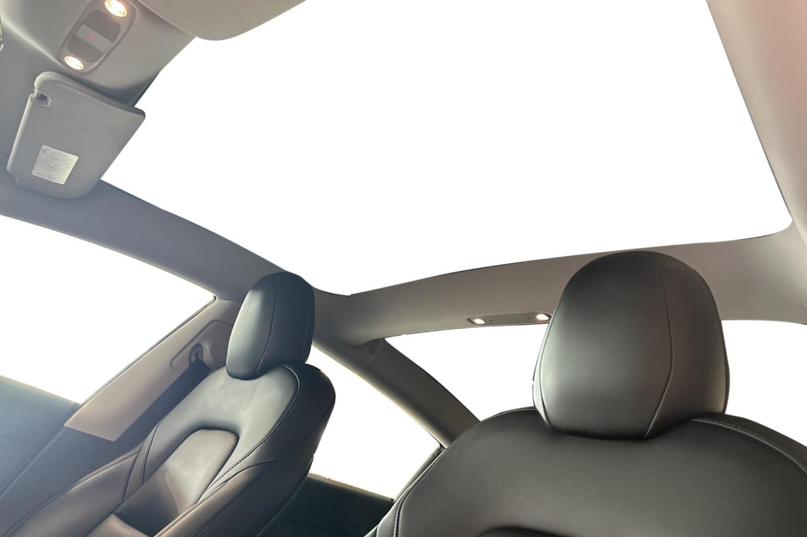 Hvid Tesla Model 3 fra 2022