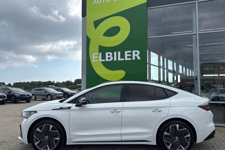 Hvid Skoda Enyaq fra 2022
