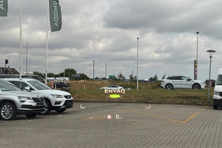 Hvid Skoda Enyaq fra 2022