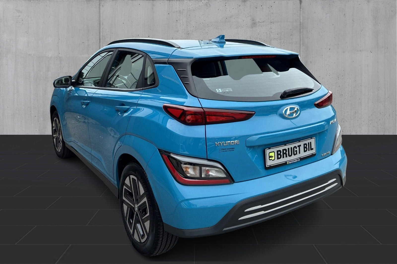 Blå Hyundai Kona fra 2022