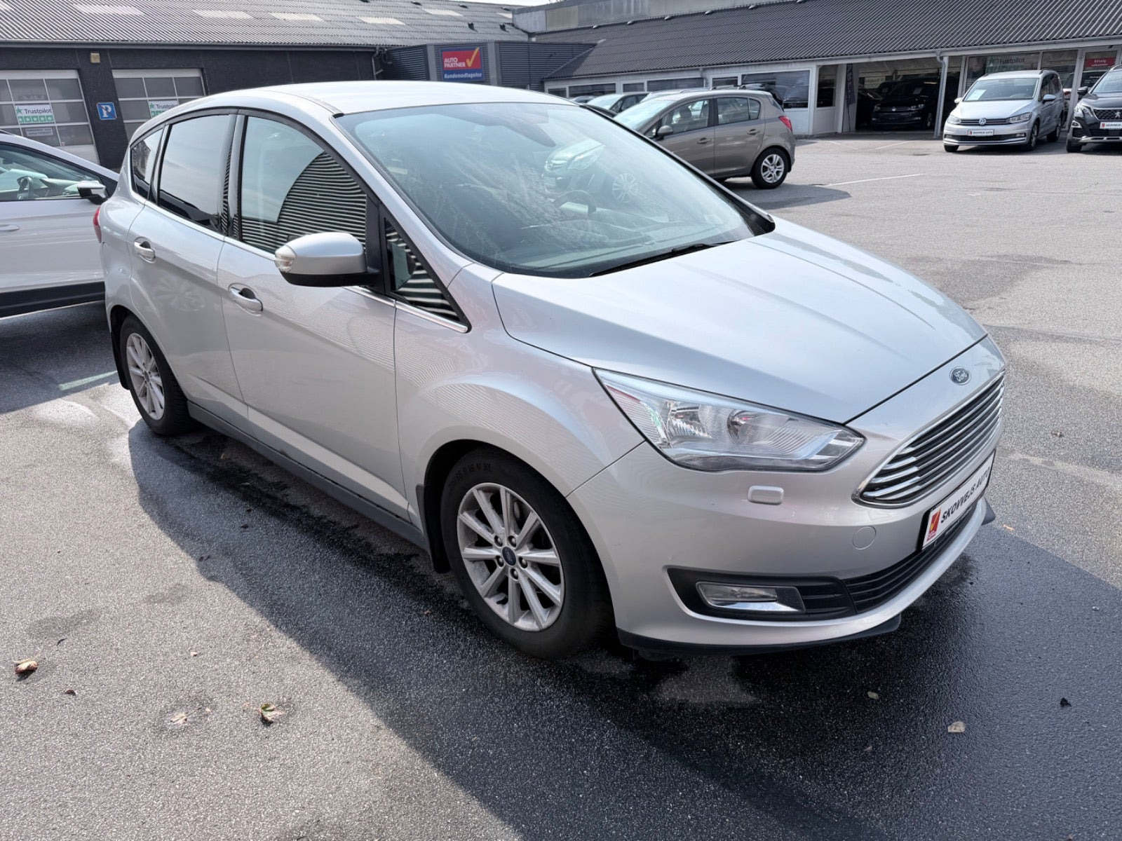 Sølv Ford C-MAX fra 2017