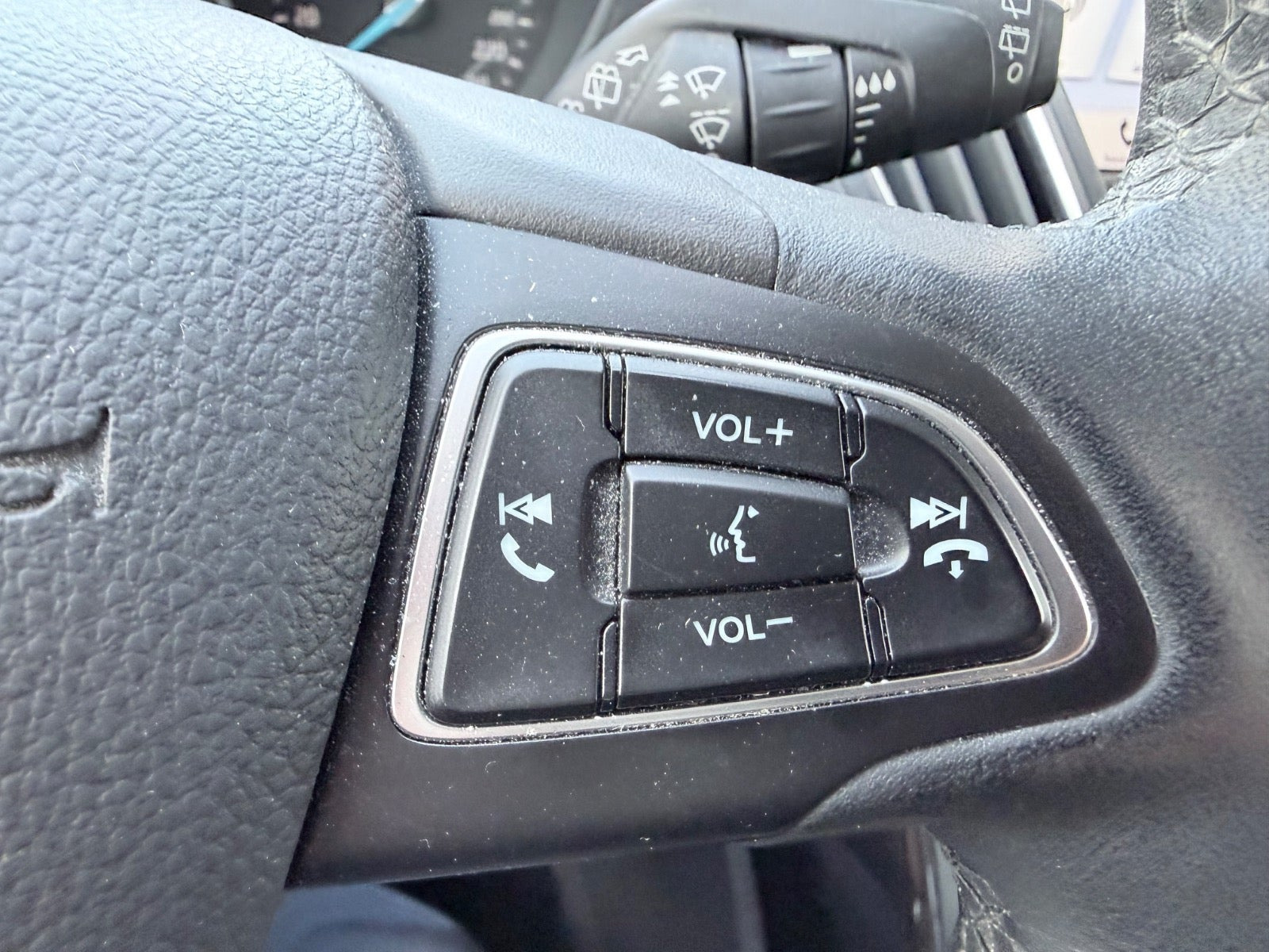 Sølv Ford C-MAX fra 2017