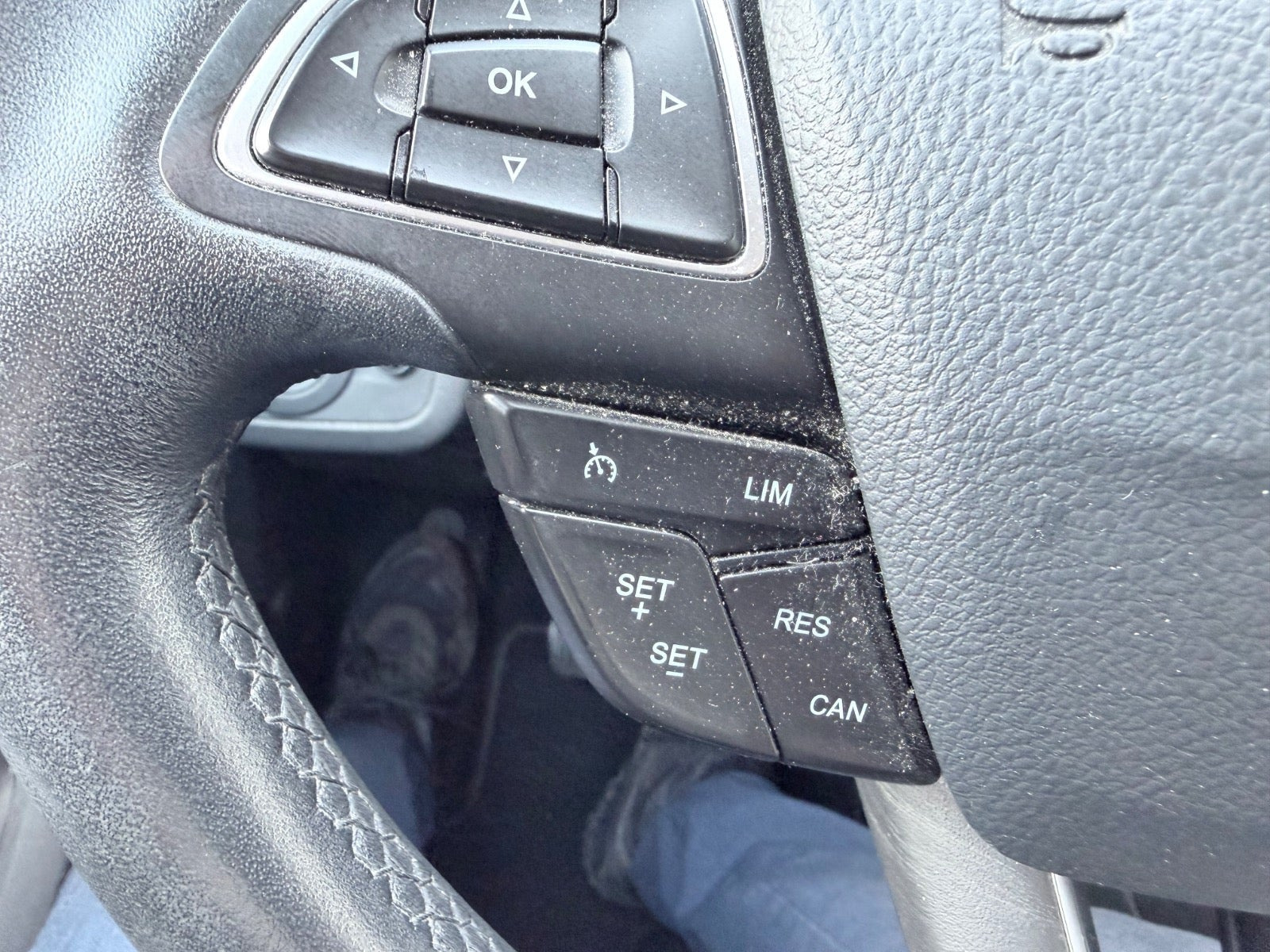 Sølv Ford C-MAX fra 2017