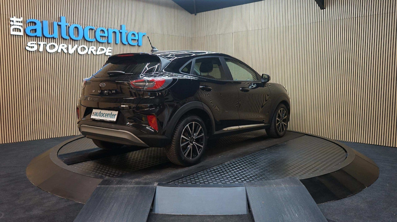 Sort Ford Puma fra 2020