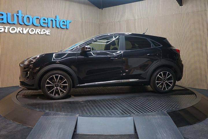 Sort Ford Puma fra 2020