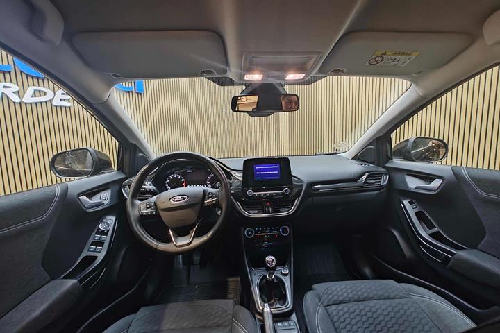Sort Ford Puma fra 2020