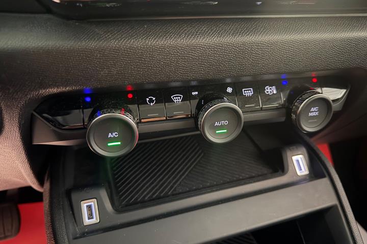 Rød Citroën ë-C4 fra 2023