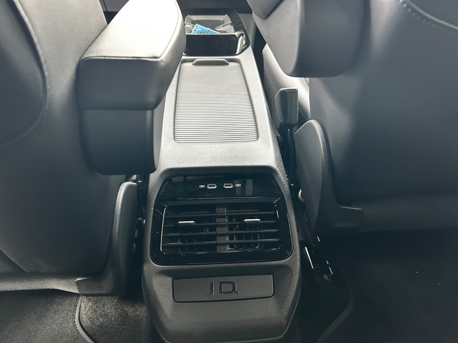 Blå VW ID.4 fra 2025