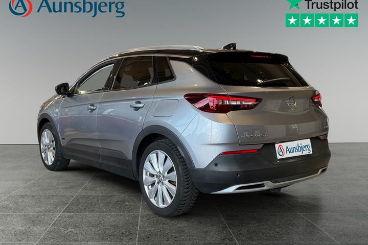 Sølv Opel Grandland X fra 2020