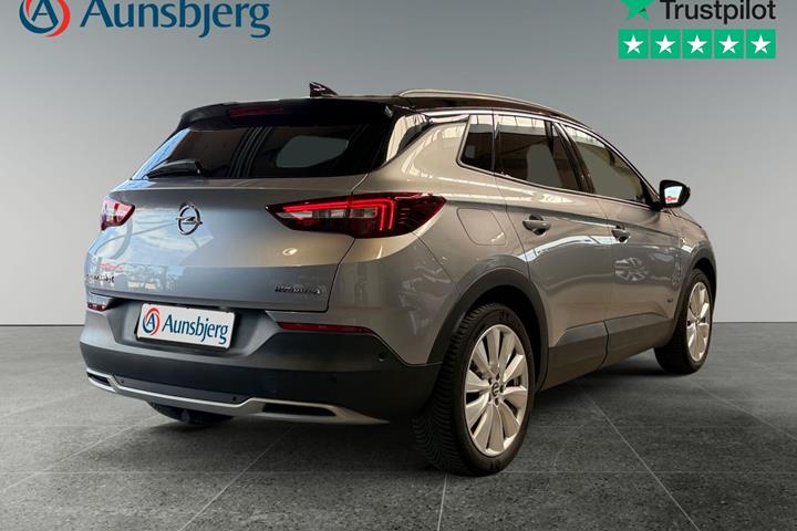 Sølv Opel Grandland X fra 2020