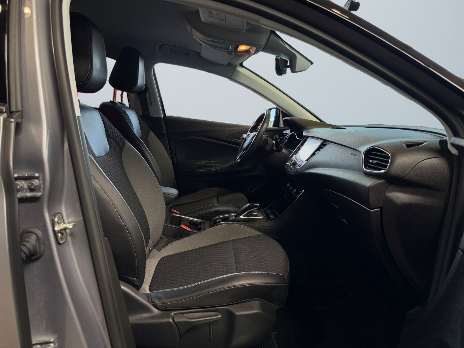 Sølv Opel Grandland X fra 2020