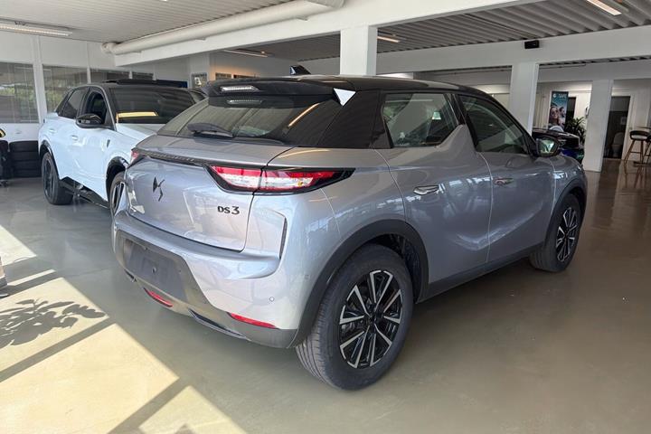 Grå DS DS 3 CrossBack fra 2024