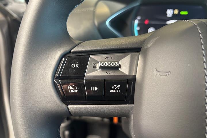 Grå DS DS 3 CrossBack fra 2024