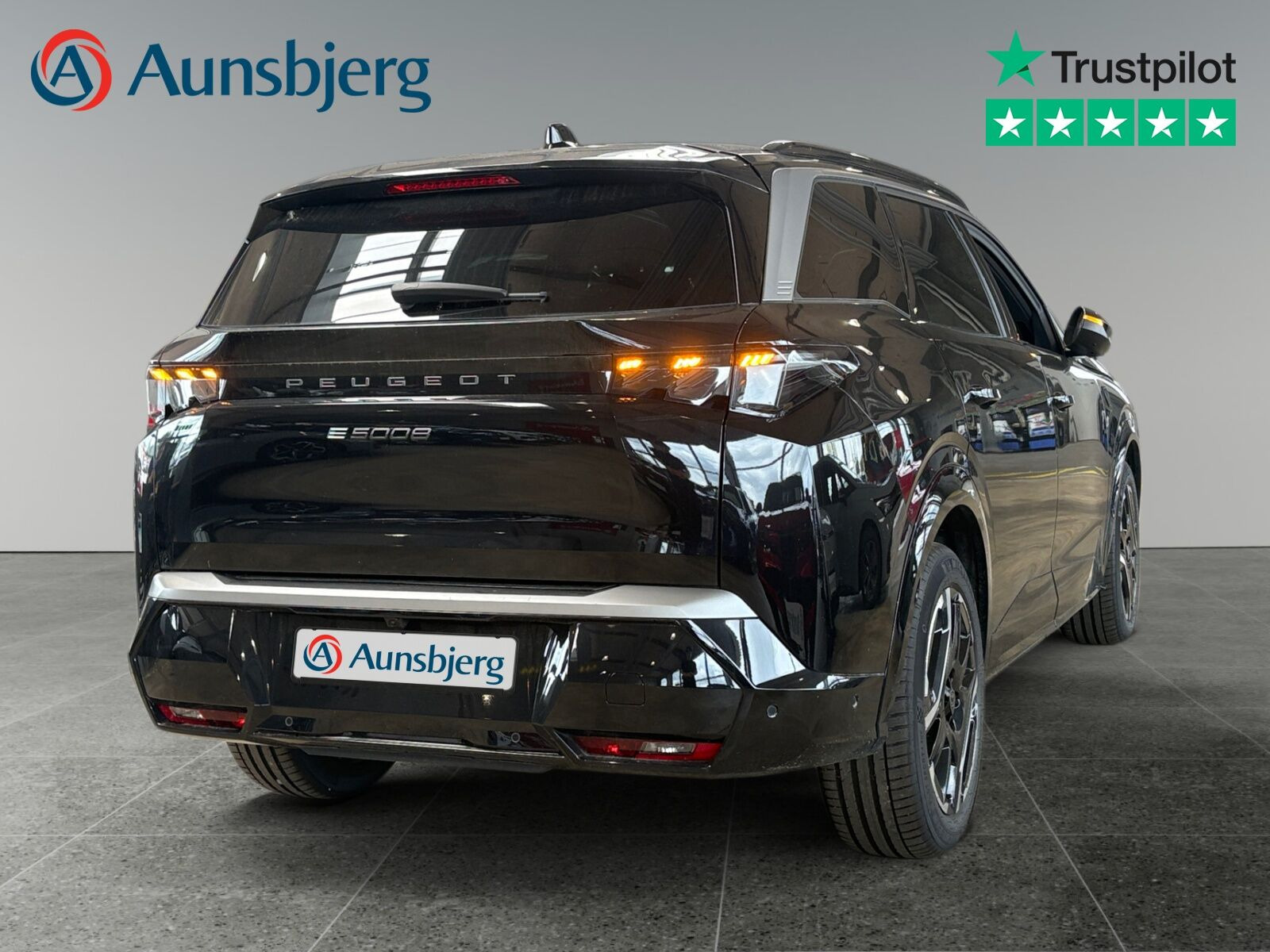 Sort Peugeot e-5008 fra 2025