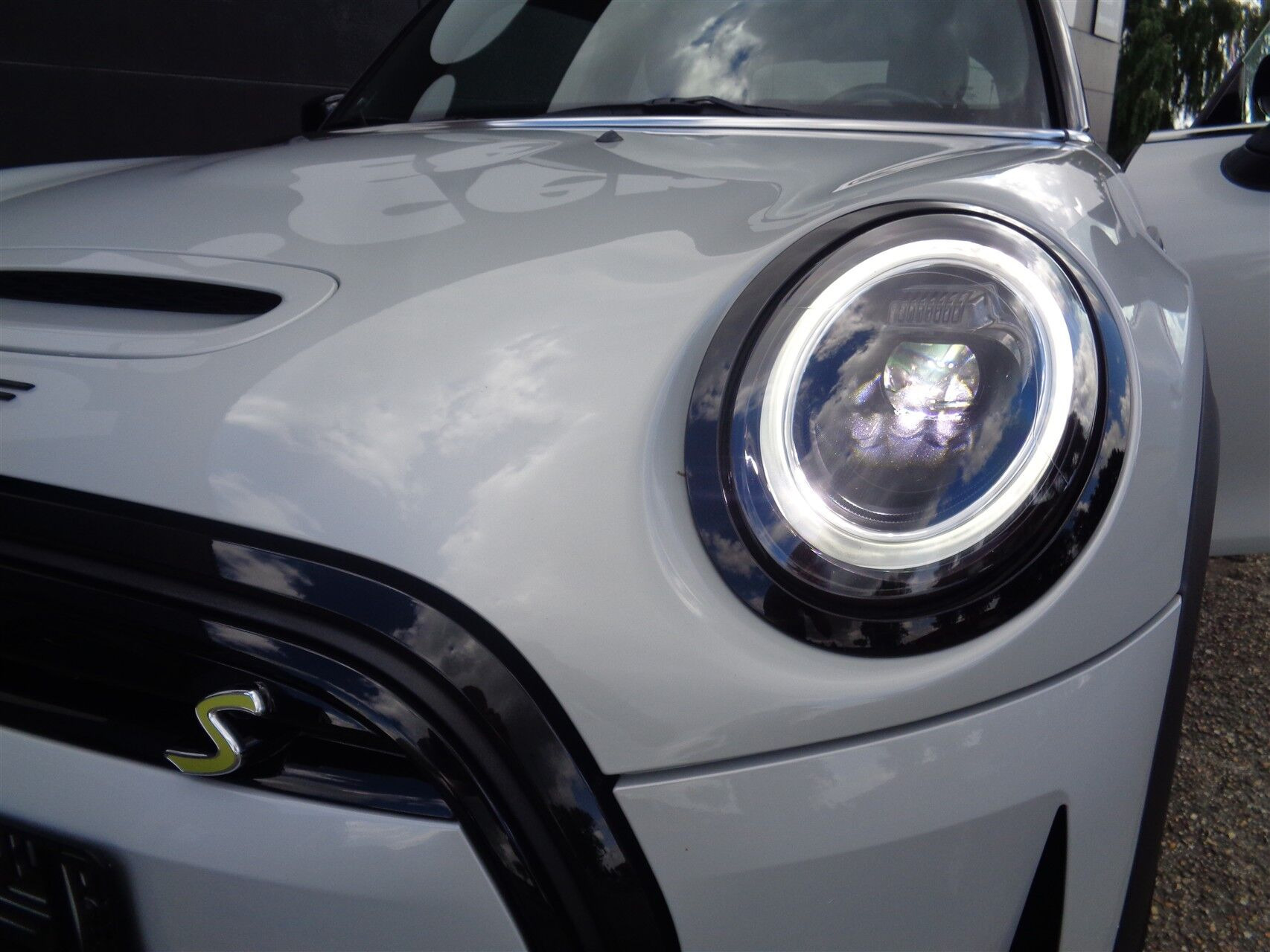Grå Mini Cooper fra 2022