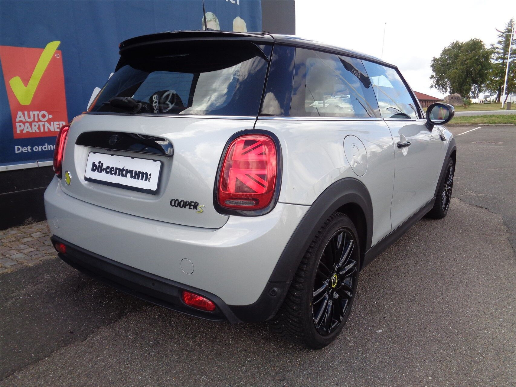 Grå Mini Cooper fra 2022