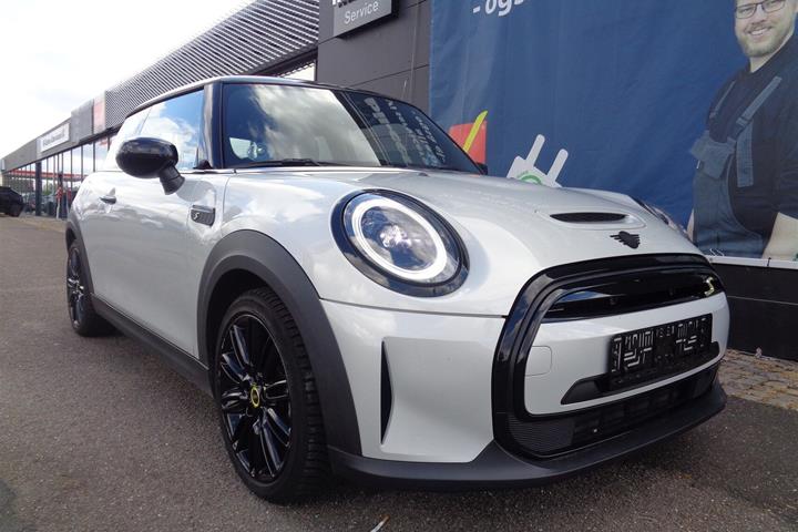 Grå Mini Cooper fra 2022