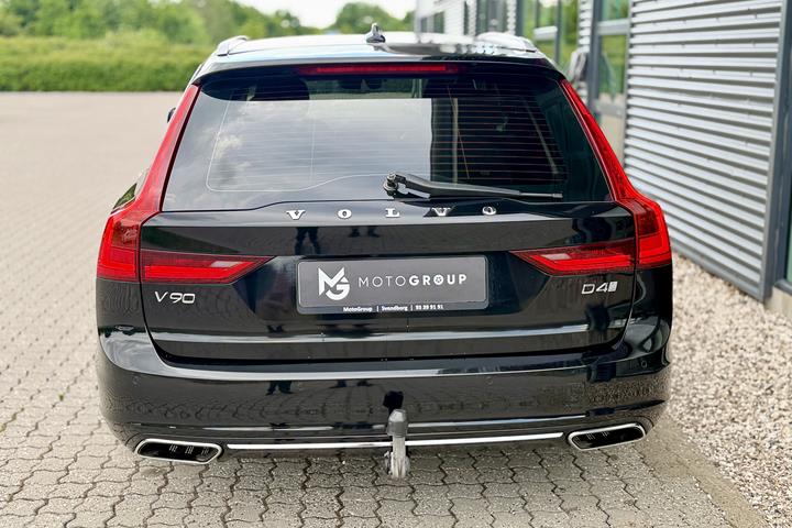 Sort Volvo V90 fra 2017