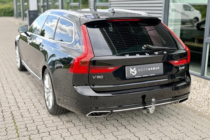 Sort Volvo V90 fra 2017