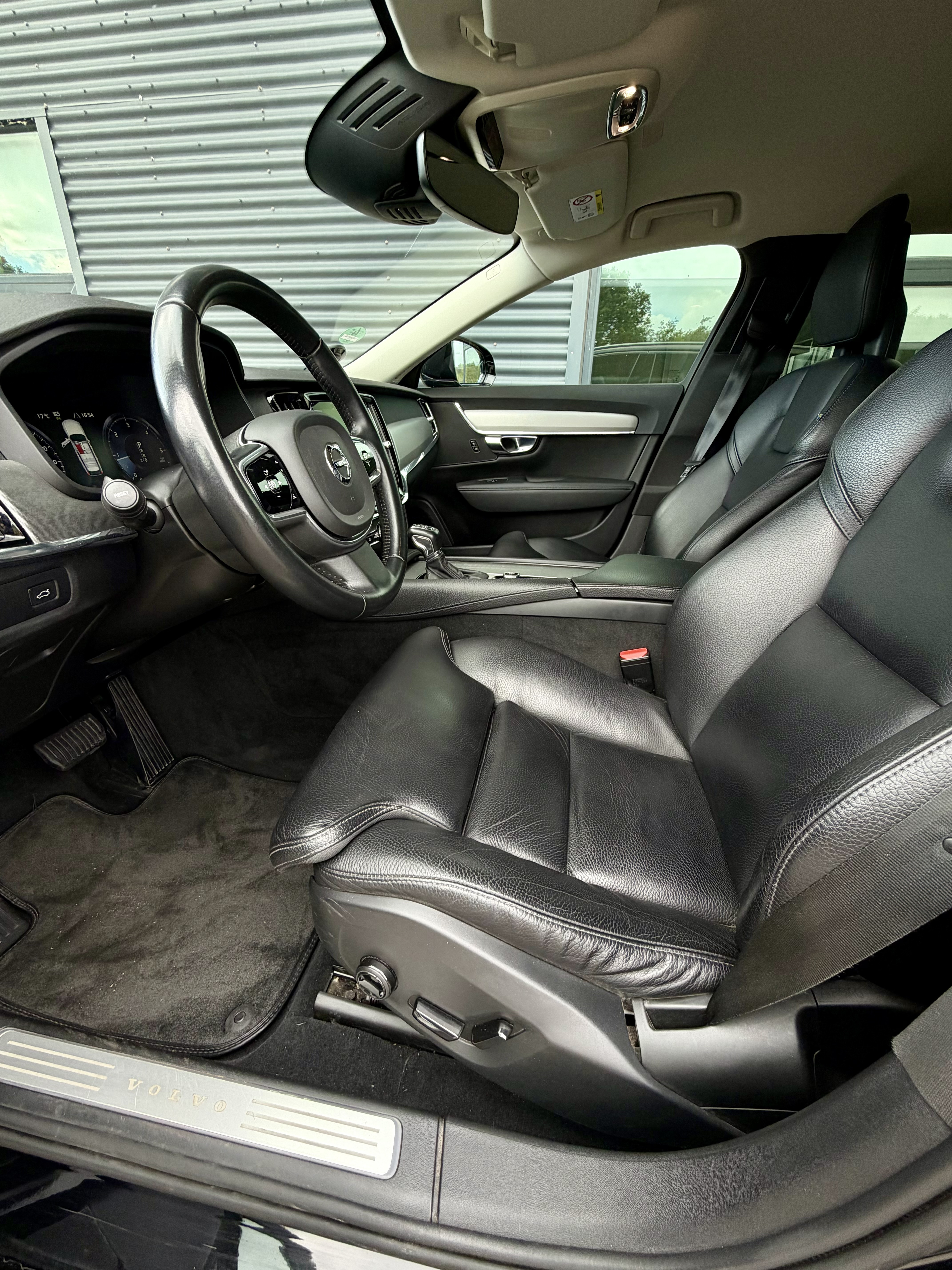 Sort Volvo V90 fra 2017