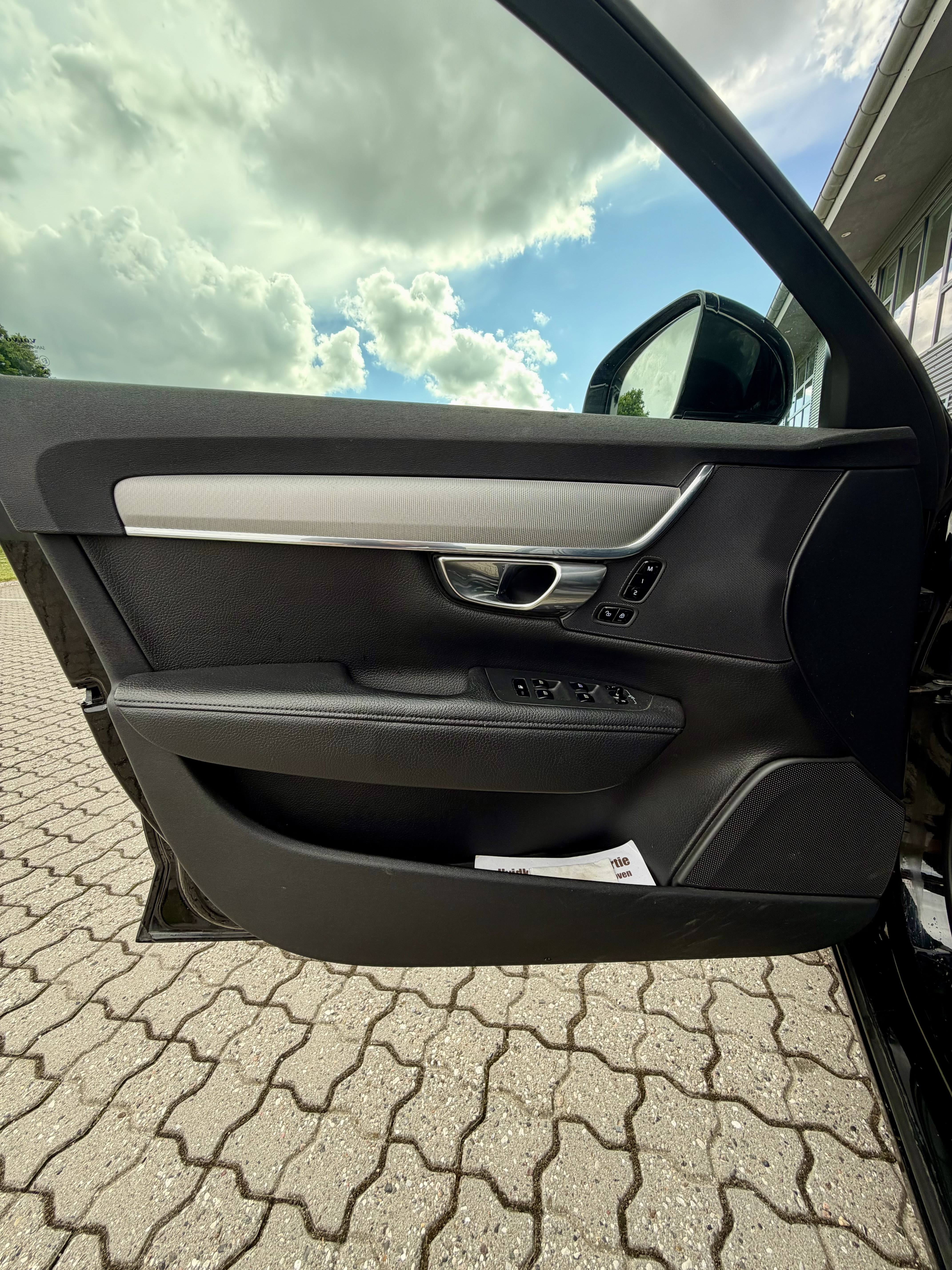 Sort Volvo V90 fra 2017