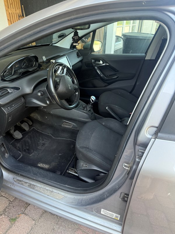 undefined Peugeot 208 fra 2019