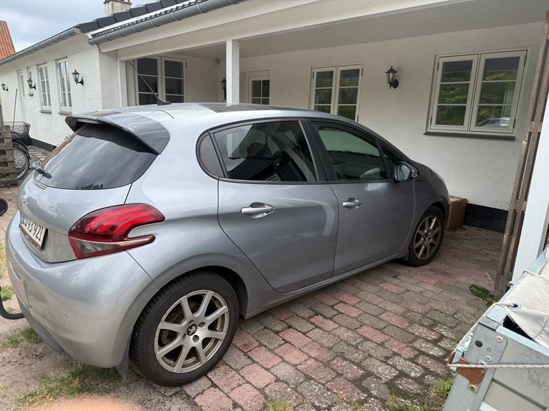 undefined Peugeot 208 fra 2019
