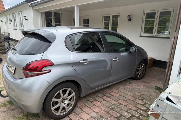 undefined Peugeot 208 fra 2019