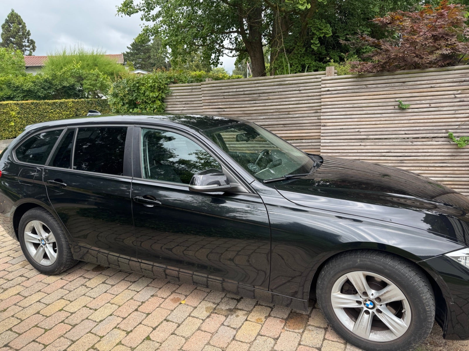 BMW 320d 2,0 Touring aut.