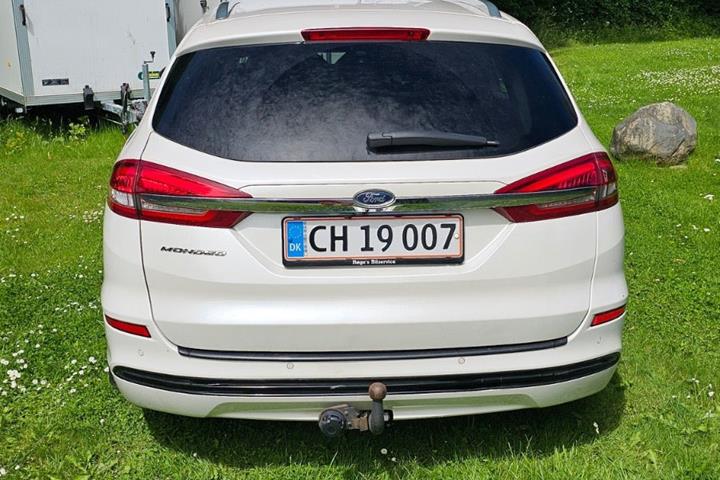 Hvid Ford Mondeo fra 2019