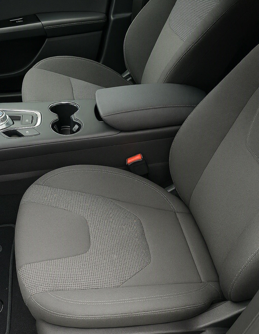 Hvid Ford Mondeo fra 2019