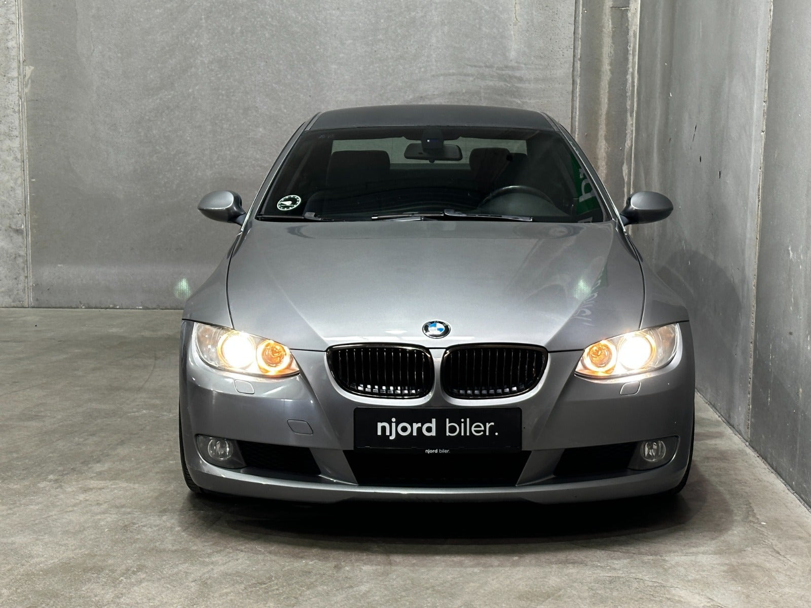 undefined BMW 330i fra 2006