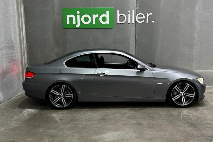 undefined BMW 330i fra 2006