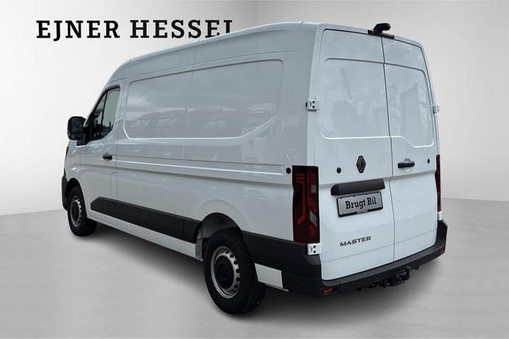 Hvid Renault Master V T33 fra 2025