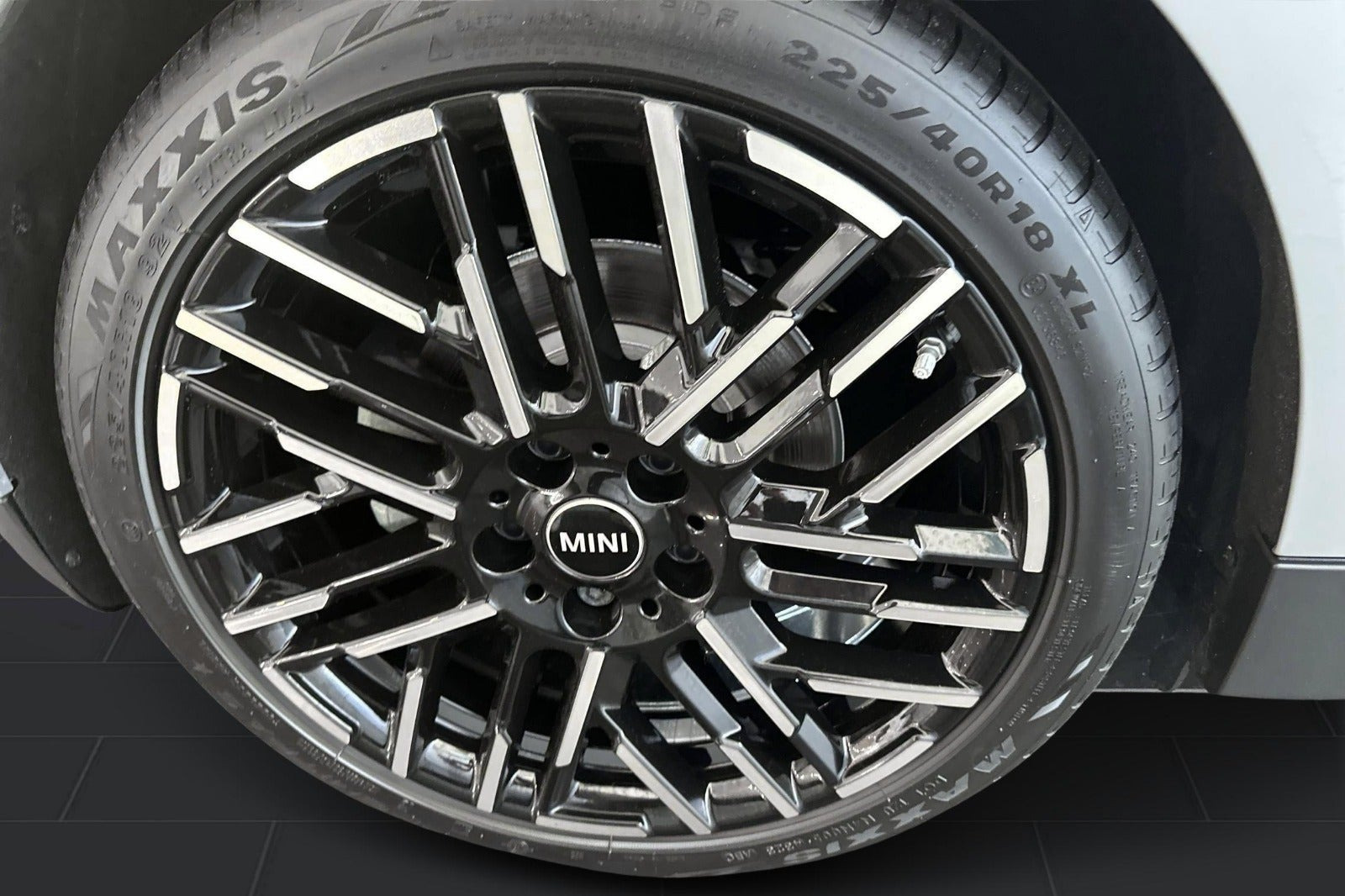 Grå Mini Cooper SE fra 2024