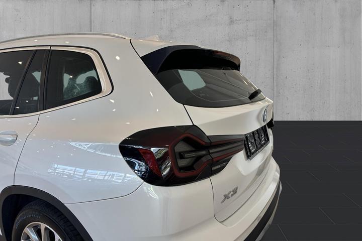 Hvid BMW X3 fra 2022