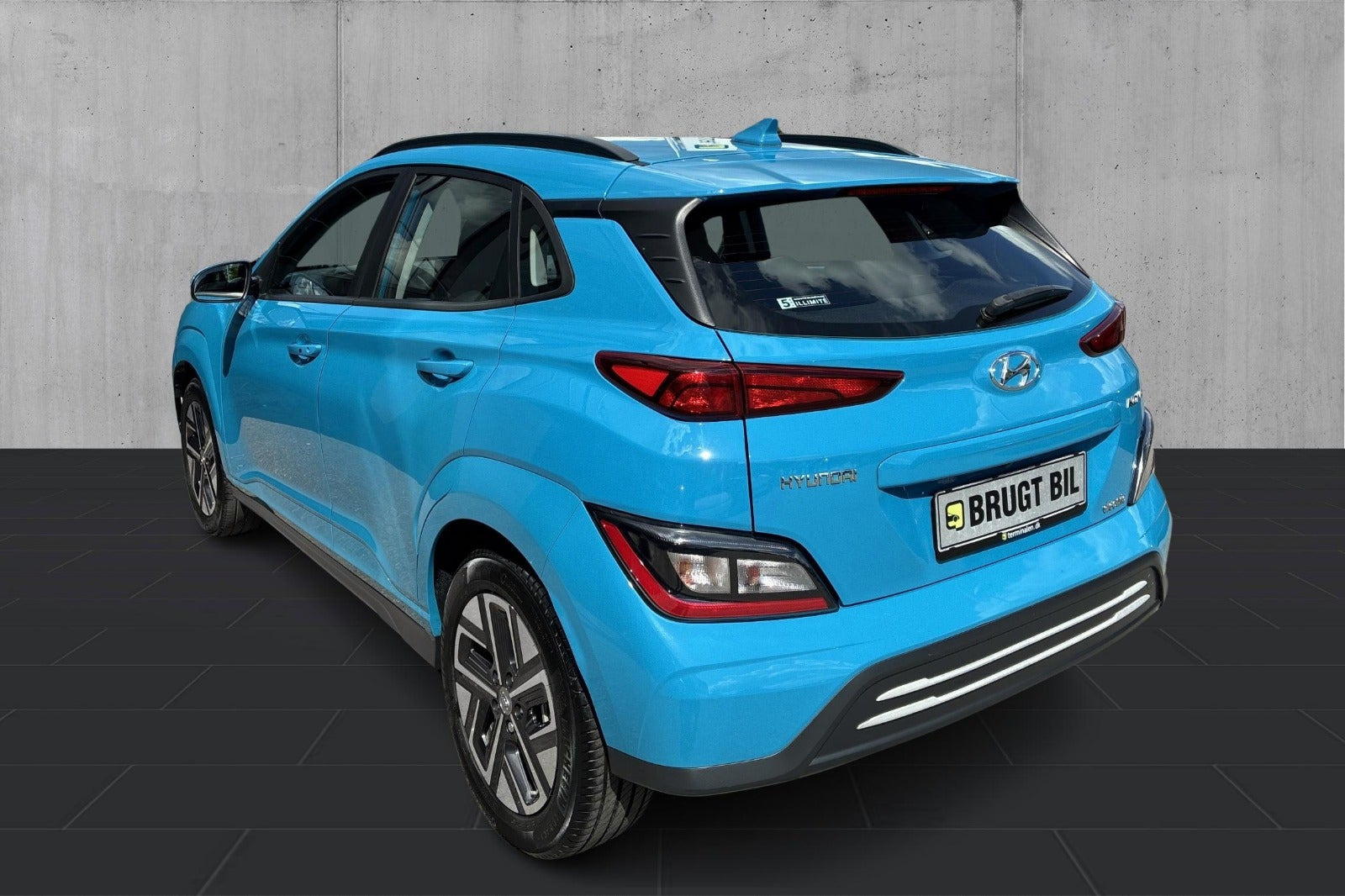 Blå Hyundai Kona fra 2022