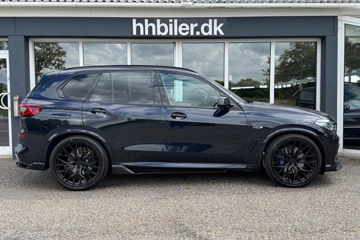 Sort BMW X5 fra 2023